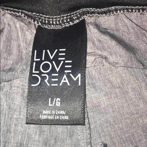 Aeropostale (LIVELOVEDREAM) athletic shorts - Picture 2 of 2